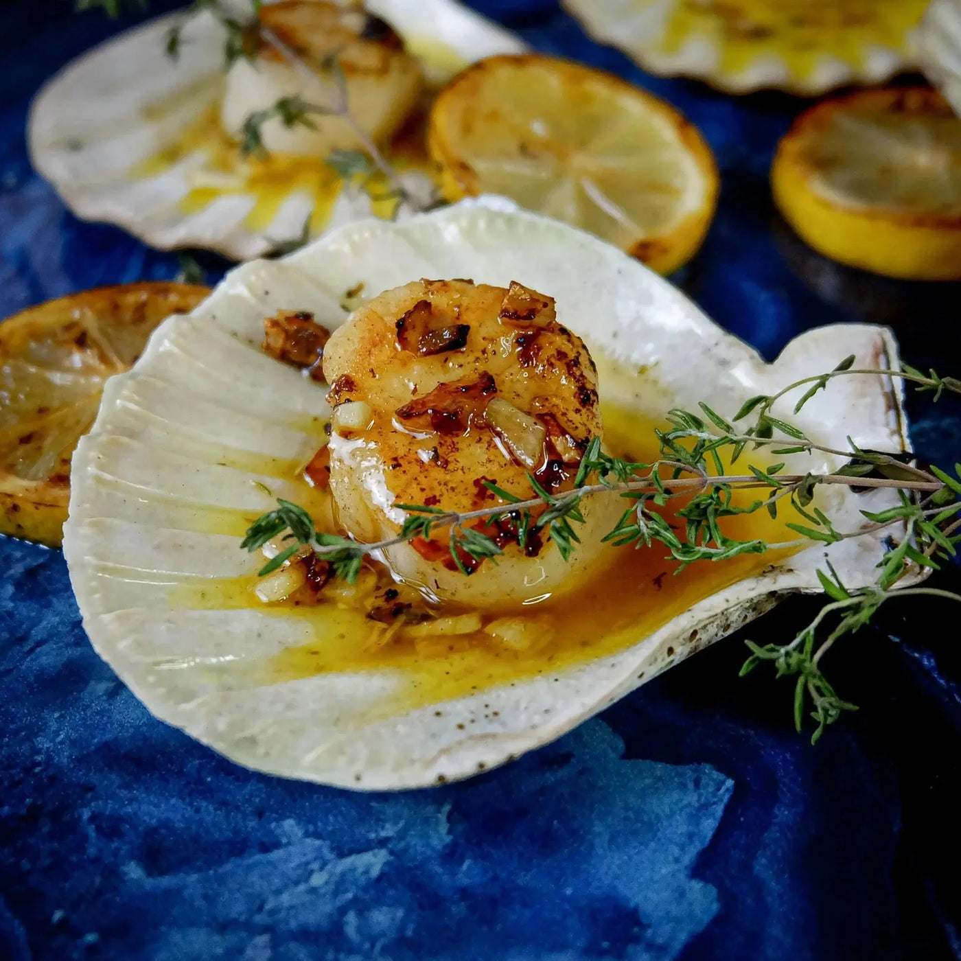 Pan-seared Scallops with Truffle Butter - Aroma Truffle